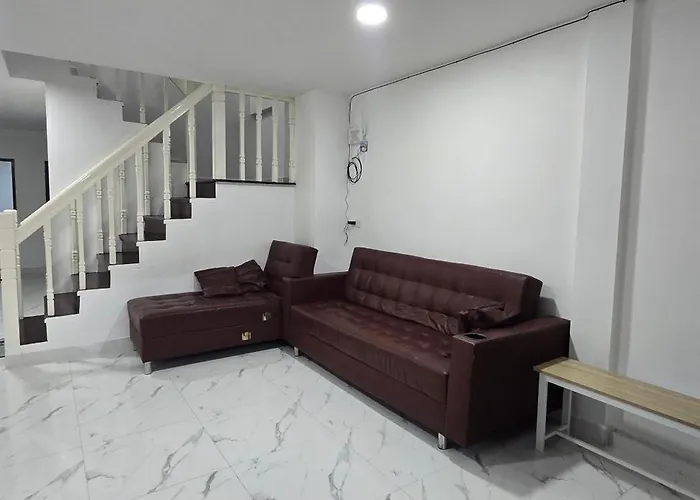 Kea House 1- 4br Near Airport, Family Friendly Bangkok